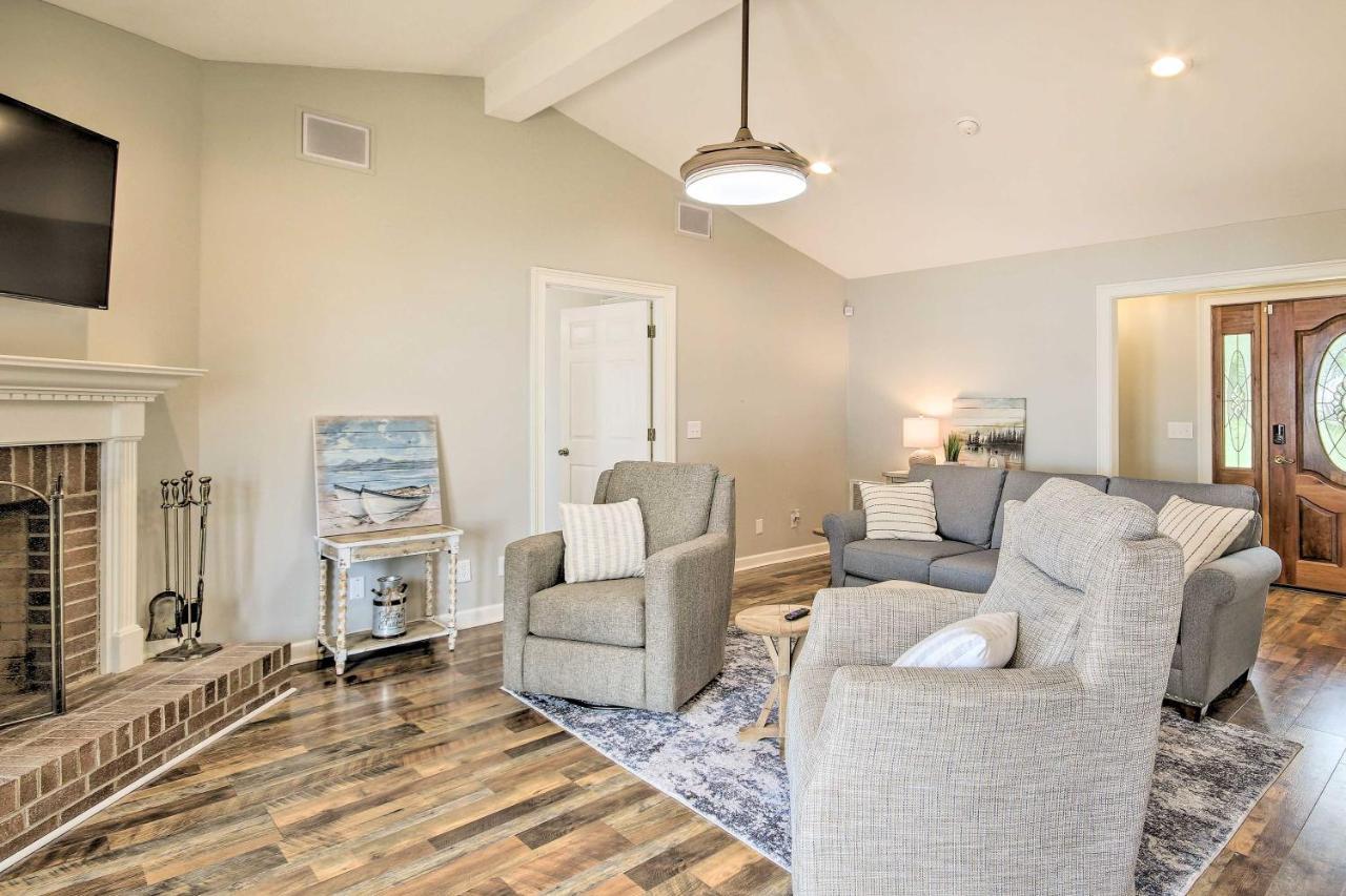 Gilbert Lakefront Retreat With Private Dock! Hollywood Point Exteriér fotografie